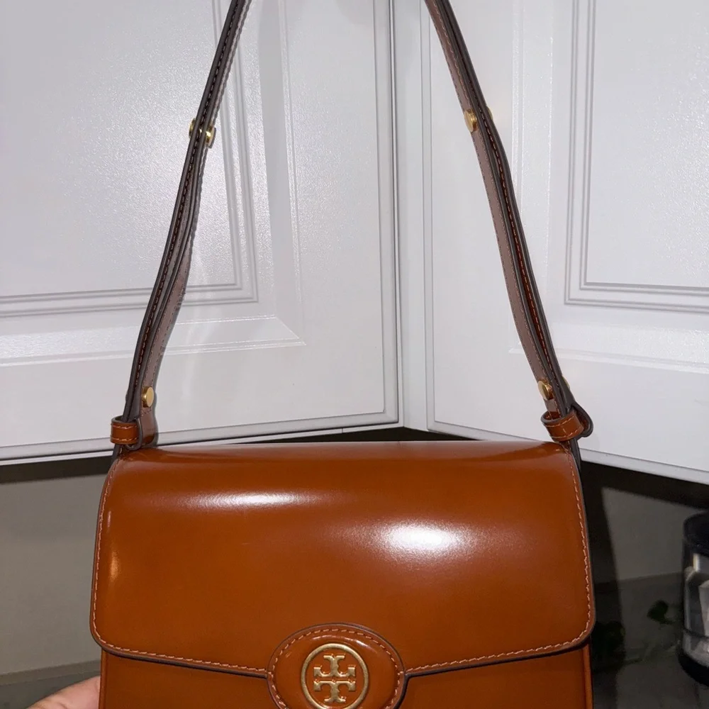 Tory Burch Tan Leather Crossbody Bag - Picture 4 of 16